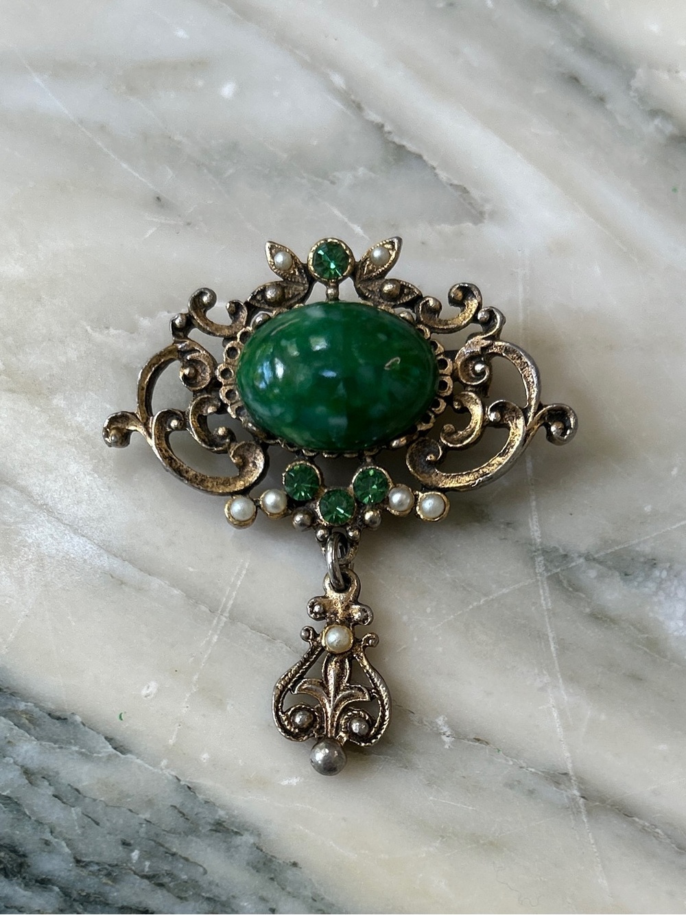 Vintage Victorian Green Stone Brooch